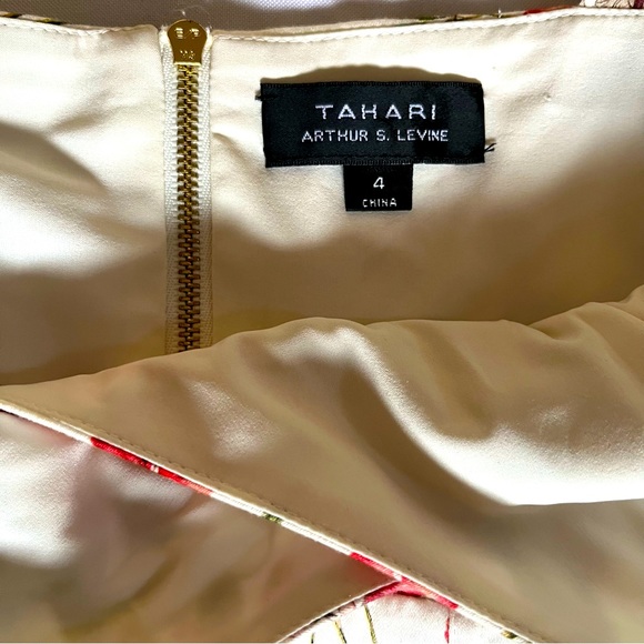 Tahari Arthur S Levine Dresses Color Ivory/Rio White Floral Julie Dress Side 4. - Picture 14 of 16